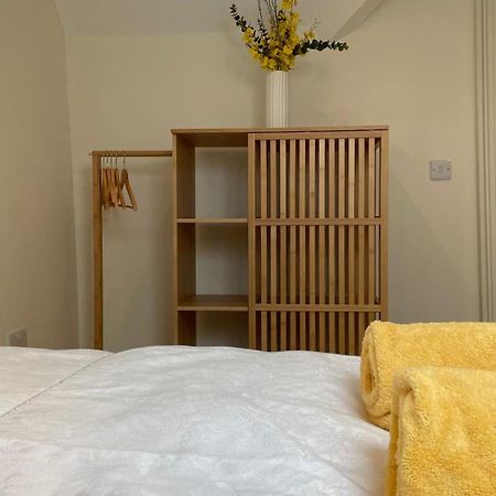 Spire Entire Attic Apartment No Kitchen ダブリン エクステリア 写真