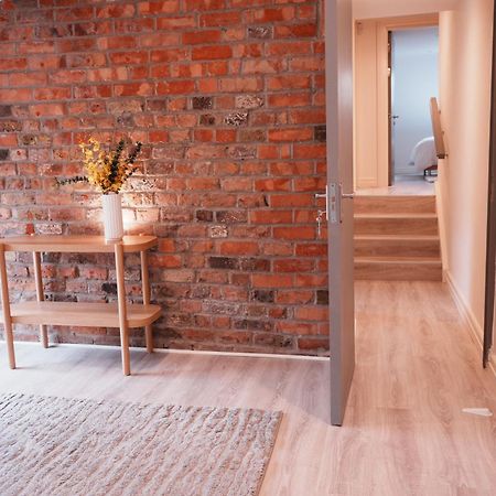 Spire Entire Attic Apartment No Kitchen ダブリン エクステリア 写真