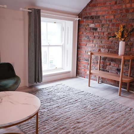 Spire Entire Attic Apartment No Kitchen ダブリン エクステリア 写真
