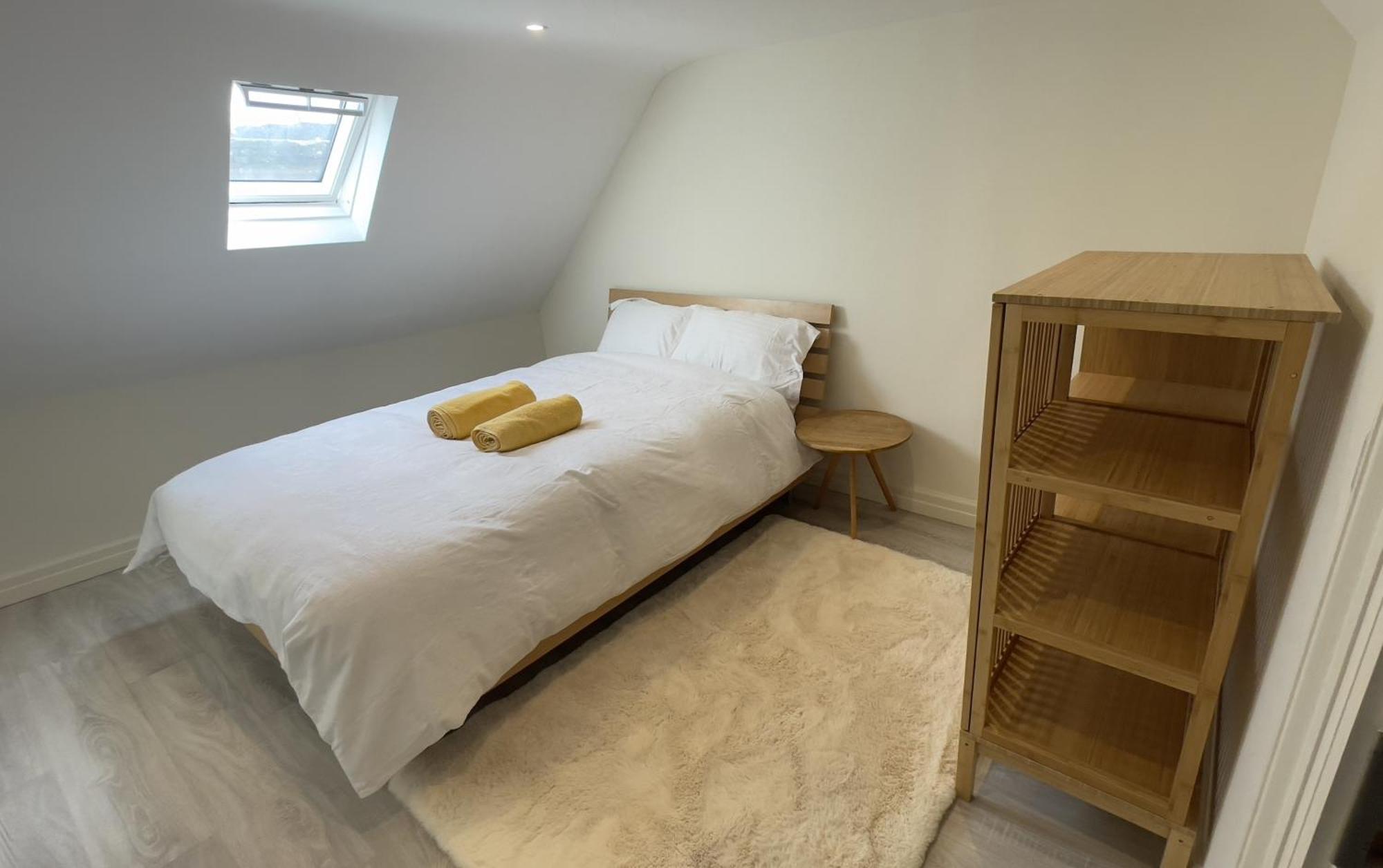 Spire Entire Attic Apartment No Kitchen ダブリン エクステリア 写真