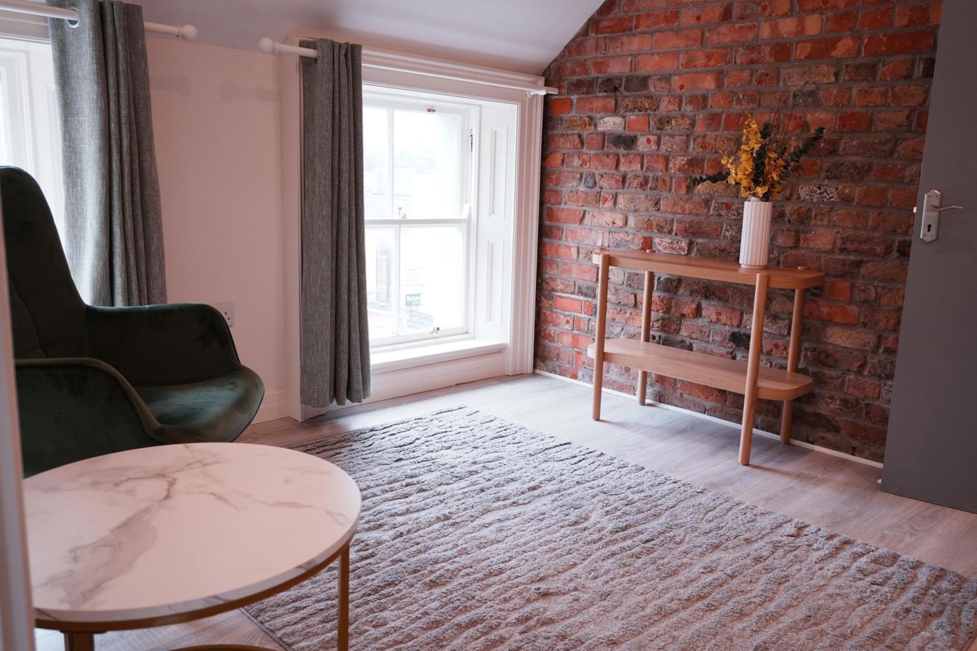 Spire Entire Attic Apartment No Kitchen ダブリン エクステリア 写真